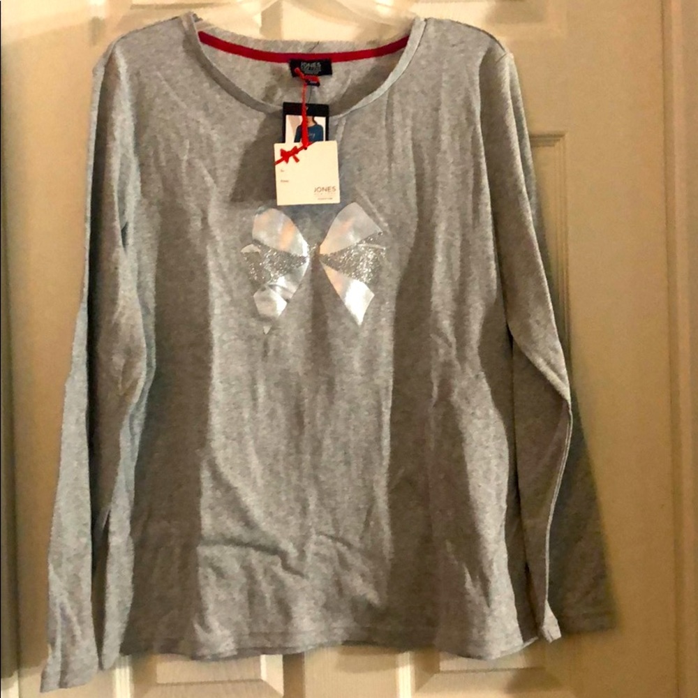 Women’s shirt